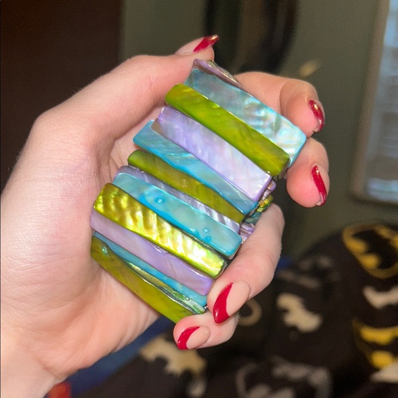 Colorful Shell Bracelet - Picture 3 of 4